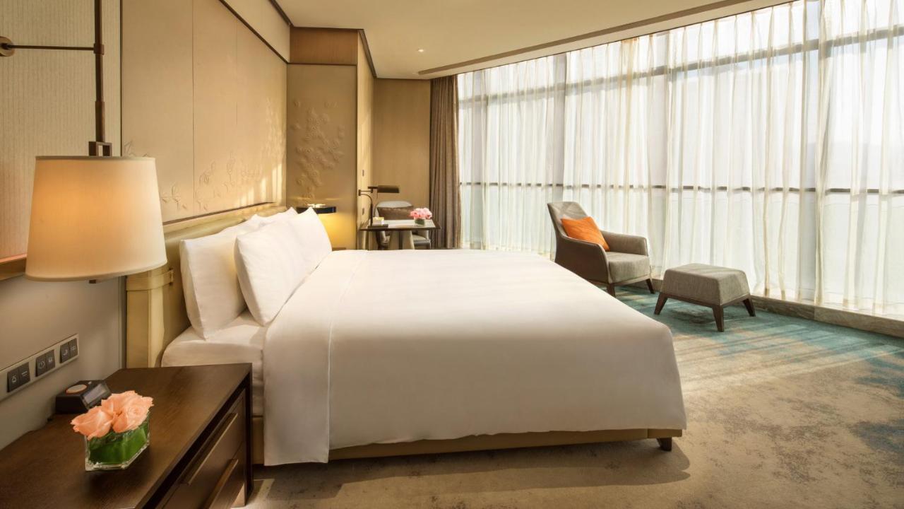 Готель Crowne Plaza Xiangxi Финхуан Екстер'єр фото